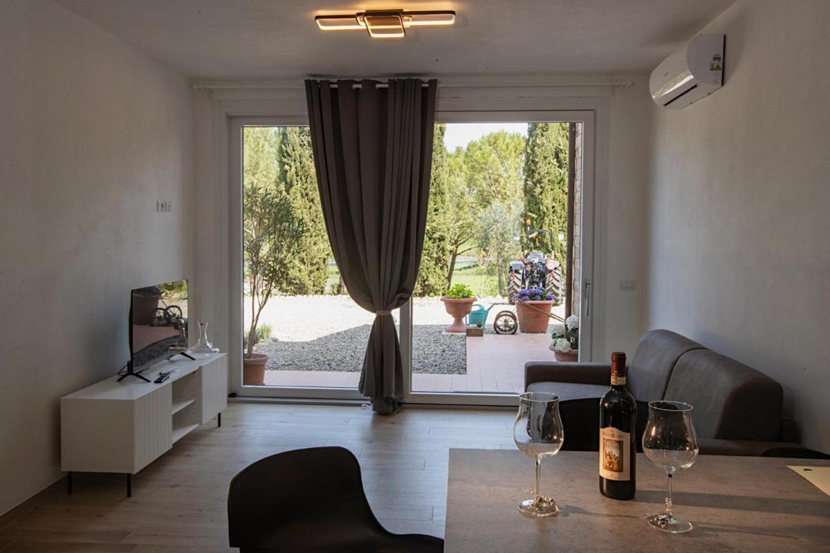 Agriturismo La Terrazza Sul Mangia Siena Ngoại thất bức ảnh