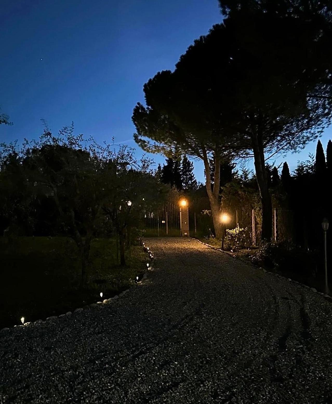 Agriturismo La Terrazza Sul Mangia Siena Ngoại thất bức ảnh